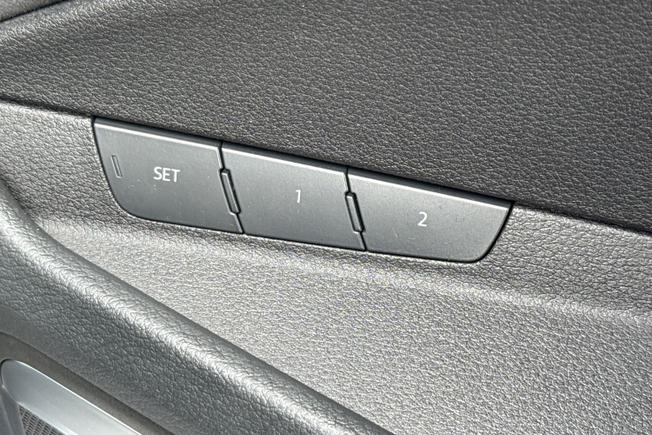 AUDI Q8 E-Tron Photo 27