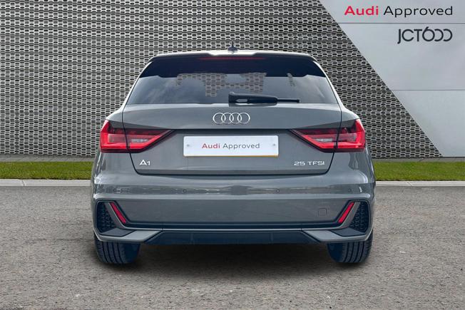 AUDI A1 Photo 8