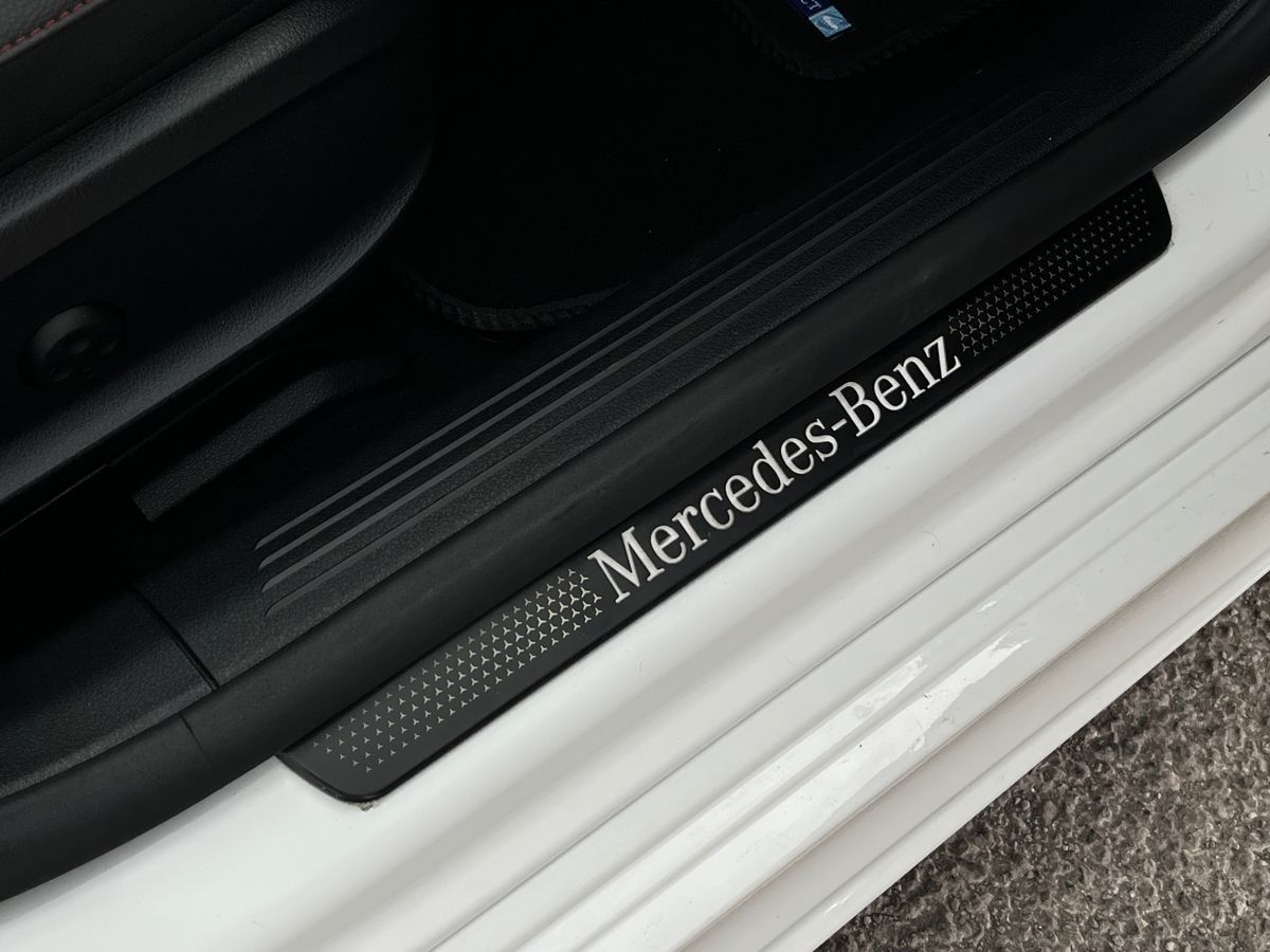 Mercedes-Benz CLA Photo 21