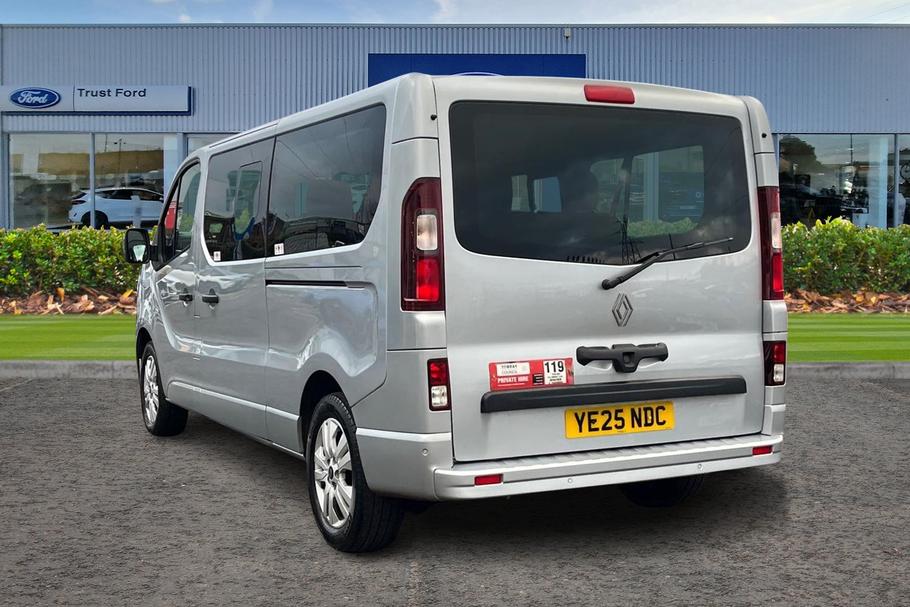 Used Renault TRAFIC YE25NDC 2