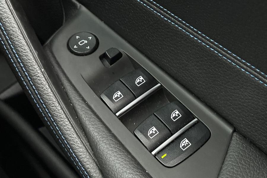 BMW 5 Series Photo autoimg-31d232e521d0f5e5f5047fd5c6368c2f3e1296dc.jpg