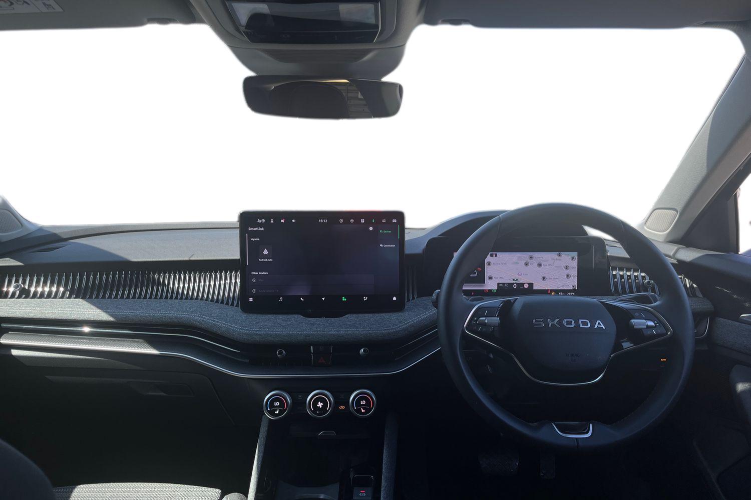 Skoda SUPERB Photo 9