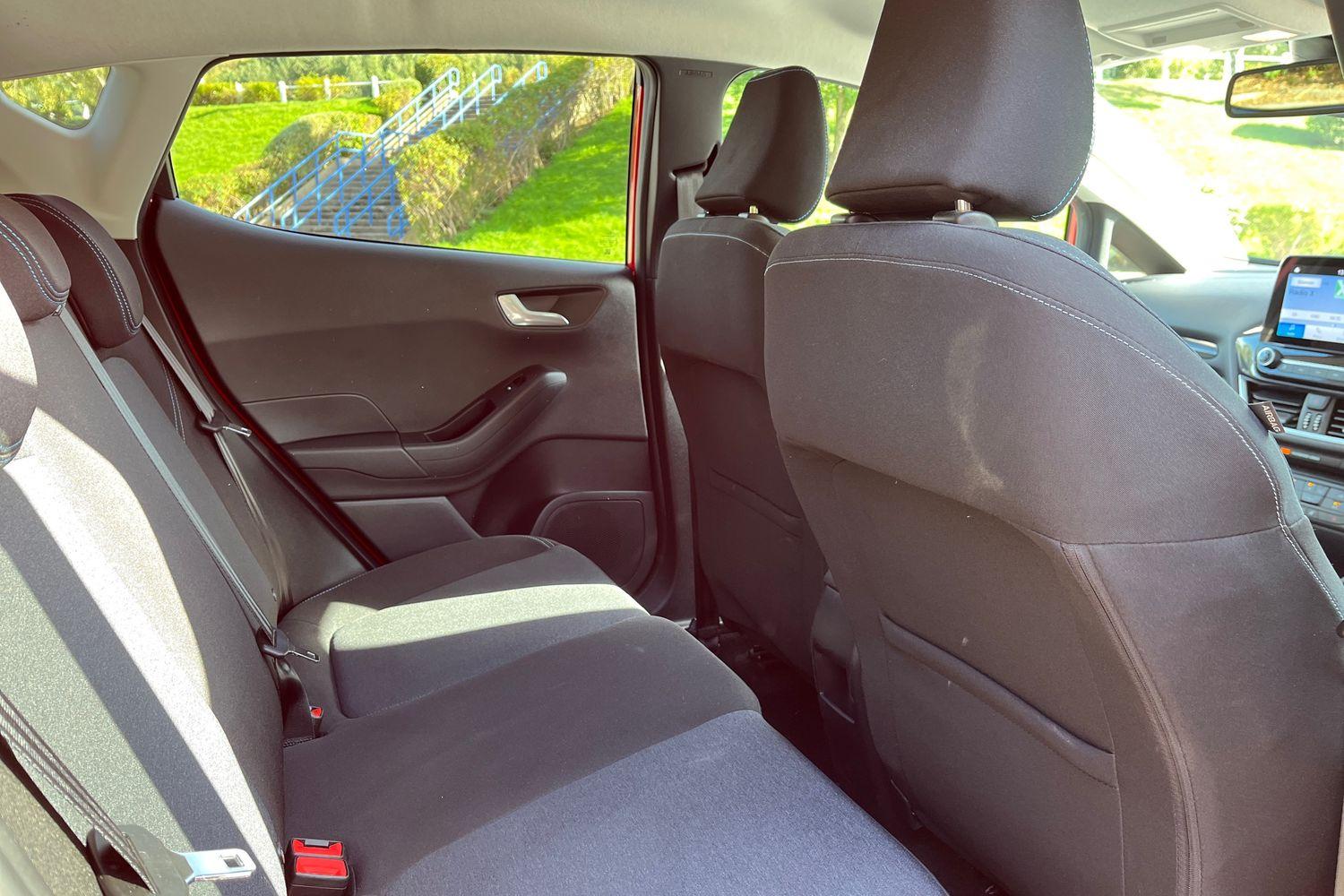 Ford Fiesta Photo 37