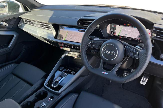 AUDI  A3 Saloon Photo 6