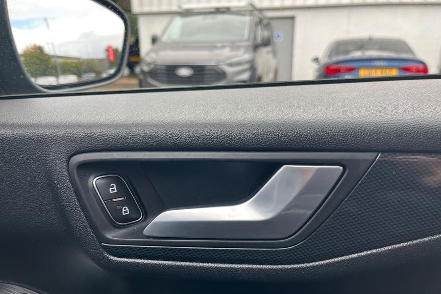 Ford KUGA Photo autoimg-31e262b899b02b381ad60c4499447e265131f923.jpg