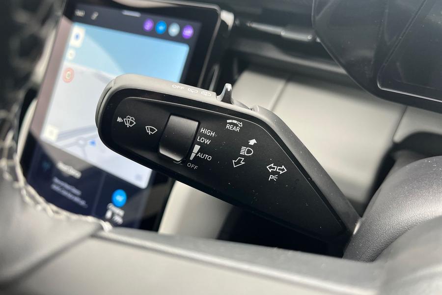 Ford Explorer Photo autoimg-31e4a91bfec2107d3b644479500402e5909a2c0f.jpg