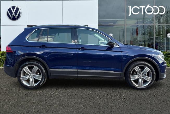 VOLKSWAGEN Tiguan Photo 4