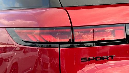 Land Rover Range Rover Sport Photo autoimg-31ede7465f8af9d8e0daedd8735414f1faed01d4.jpg