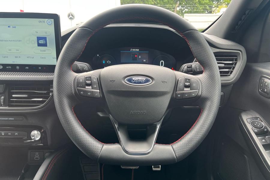 Ford KUGA Photo autoimg-31feb76b1150e96b62afcd370f9e65e40f64f010.jpg