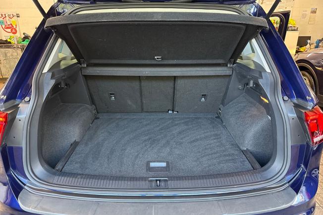 VOLKSWAGEN Tiguan Photo 12