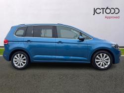 VOLKSWAGEN Touran Photo 4