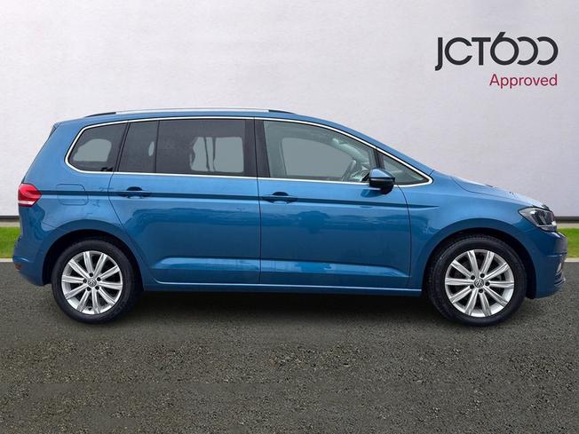 VOLKSWAGEN Touran Photo 4