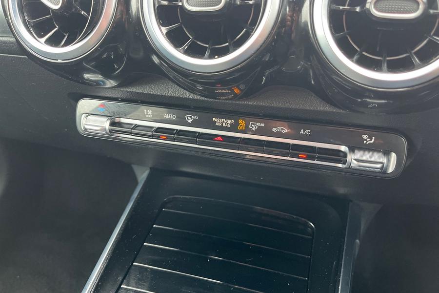 Mercedes-Benz GLB Photo autoimg-3201f63a9d0841162d94202e06714e9108e2e67e.jpg