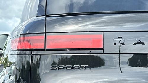 Land Rover Range Rover Sport Photo autoimg-32040da540788a8d21858e1c892b03b71e300e1e.jpg