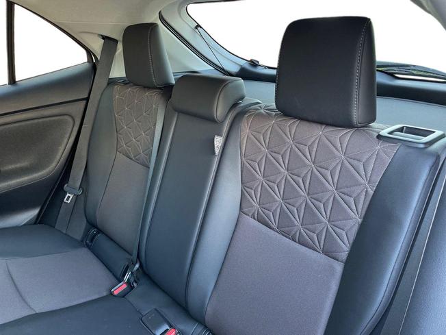TOYOTA Yaris Cross Photo 9