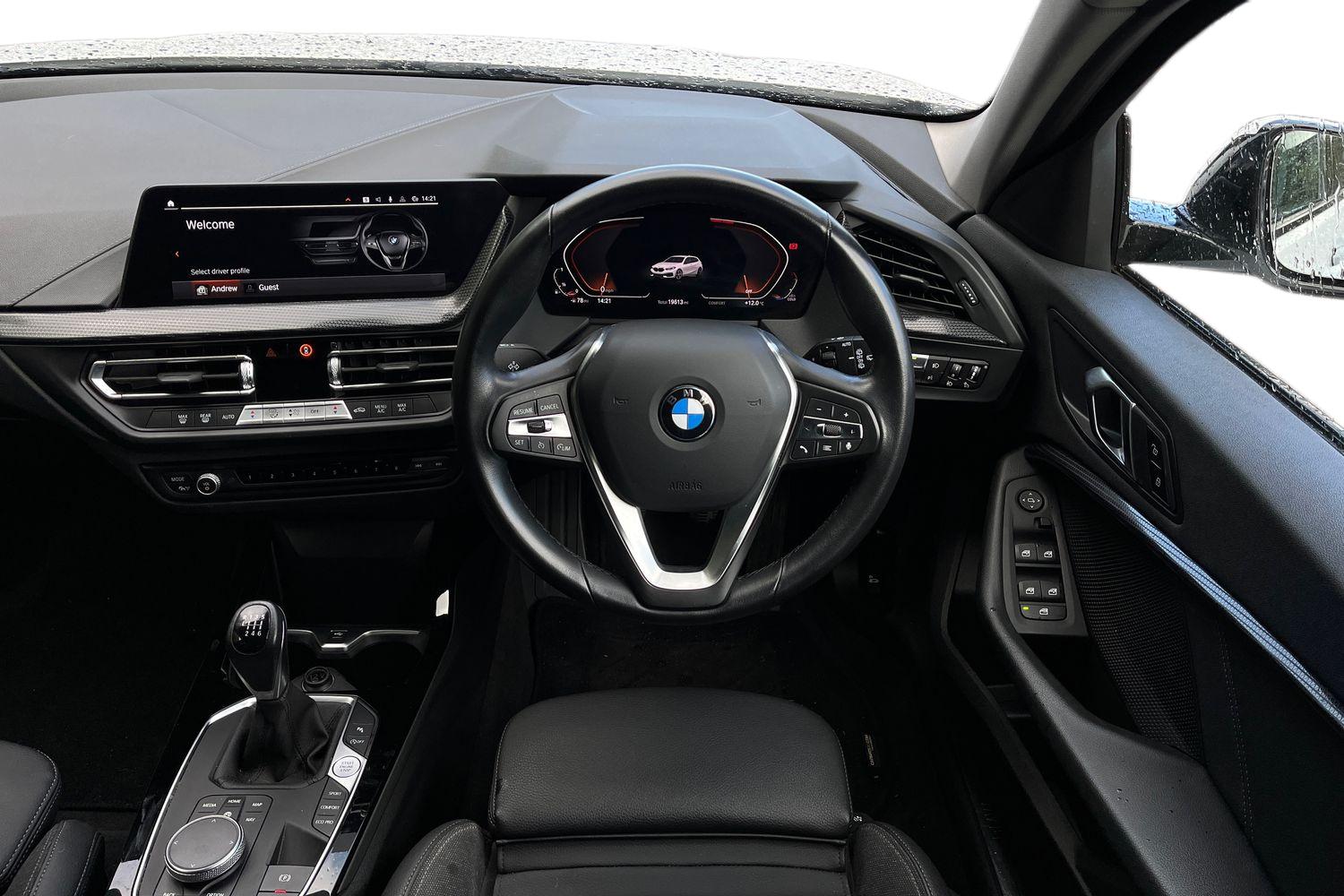 BMW 1 SERIES Photo 10