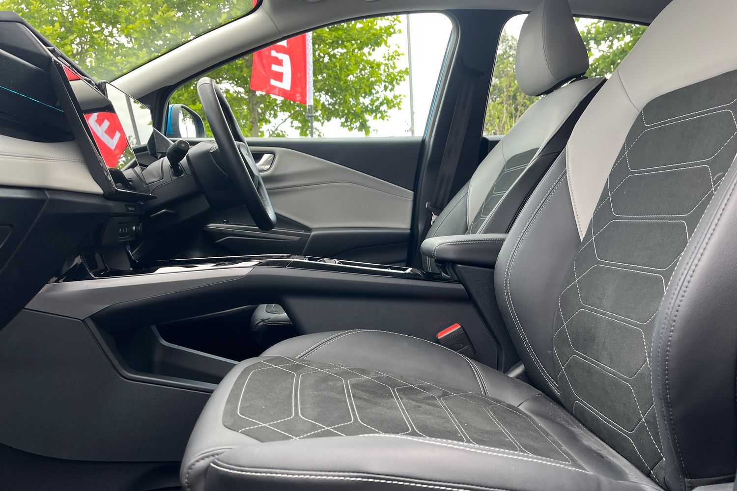 Ford PUMA Photo 18