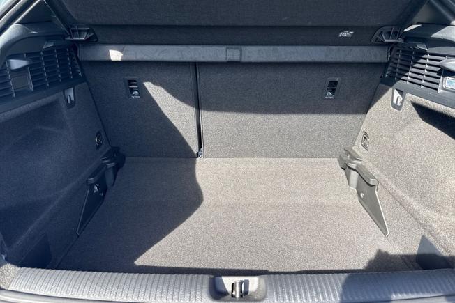 AUDI Q2 Photo 12