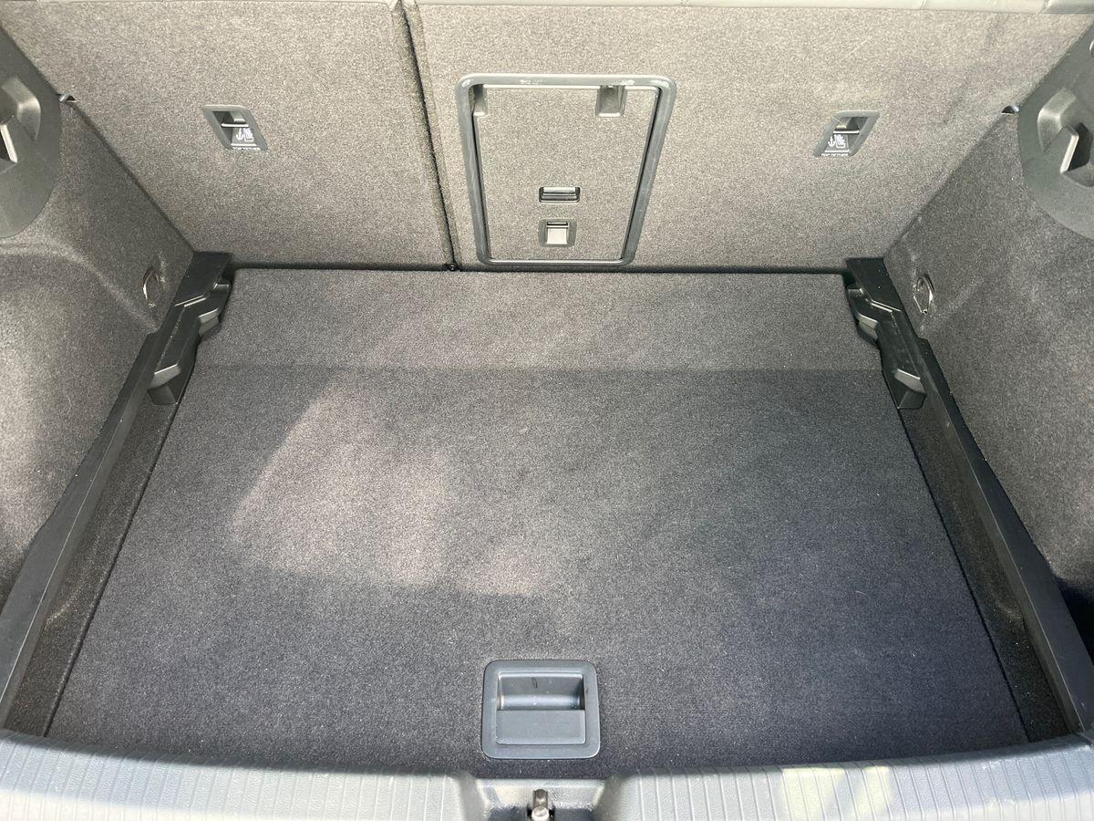 Volkswagen Golf Photo autoimg-320f92e7c74ba49a782a444e40cd0c1ccb2364f9.jpg