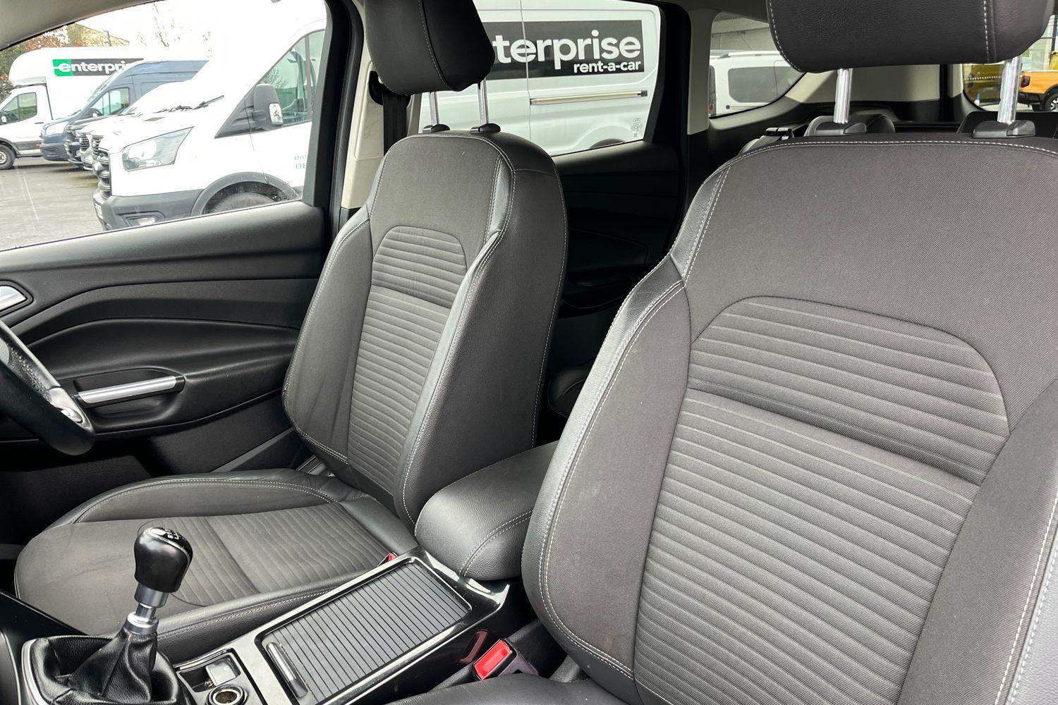 Ford KUGA Photo 18