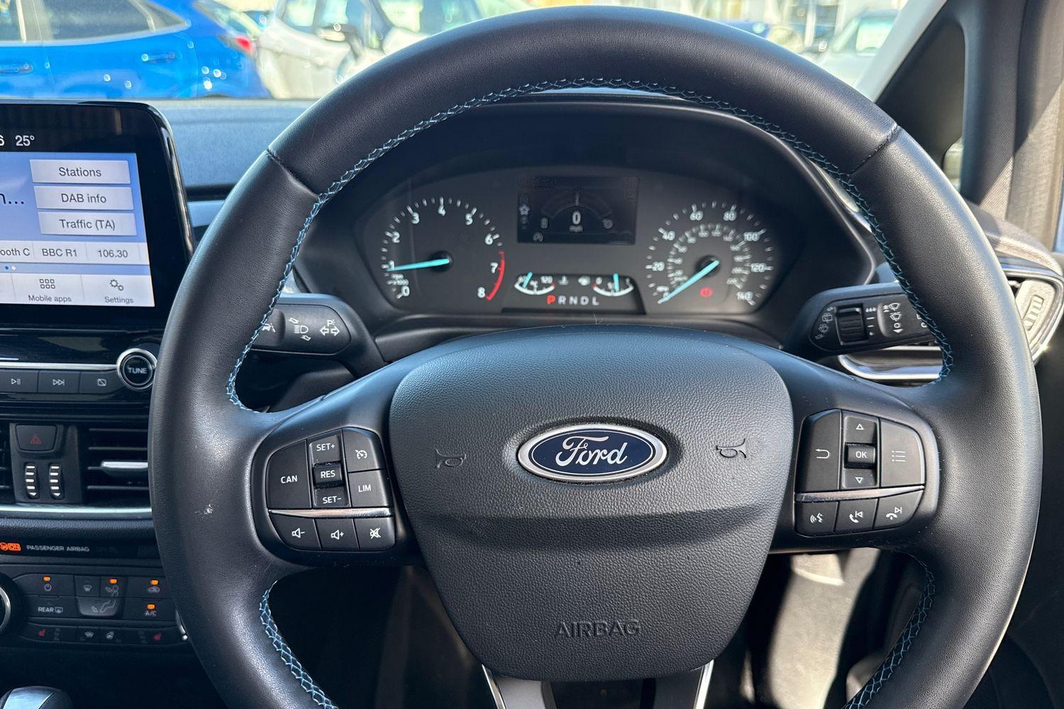 Ford Fiesta Photo 11