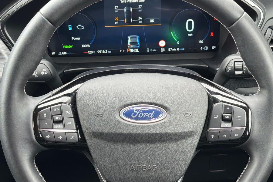 Ford KUGA Photo autoimg-321753053e32d2b650bff0fef2a73aa9edba155b.jpg