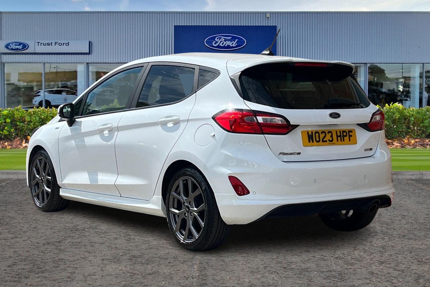 Ford FIESTA Photo 1