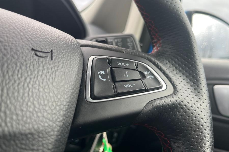 Ford ECOSPORT Photo autoimg-321fc4077a4e5ab917807270b5948dbd6778a65f.jpg