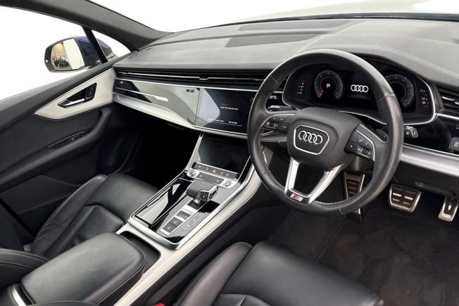 AUDI Q7 Photo 6