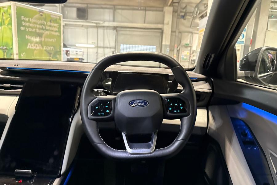 Ford Explorer Photo autoimg-322493e082280543e3b4107d23698dabf879c3dc.jpg