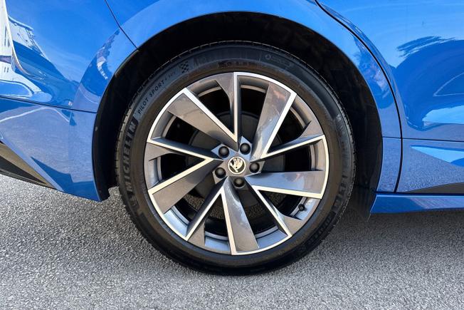 ŠKODA Enyaq Photo 21