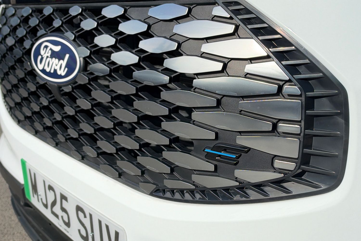 Ford E-TRANSIT CUSTOM Photo 14