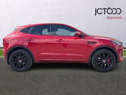 Jaguar E-PACE Photo 4