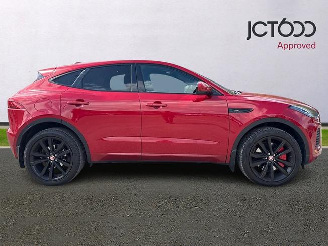 Jaguar E-PACE Photo 4