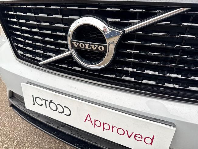 VOLVO Xc40 Photo 21