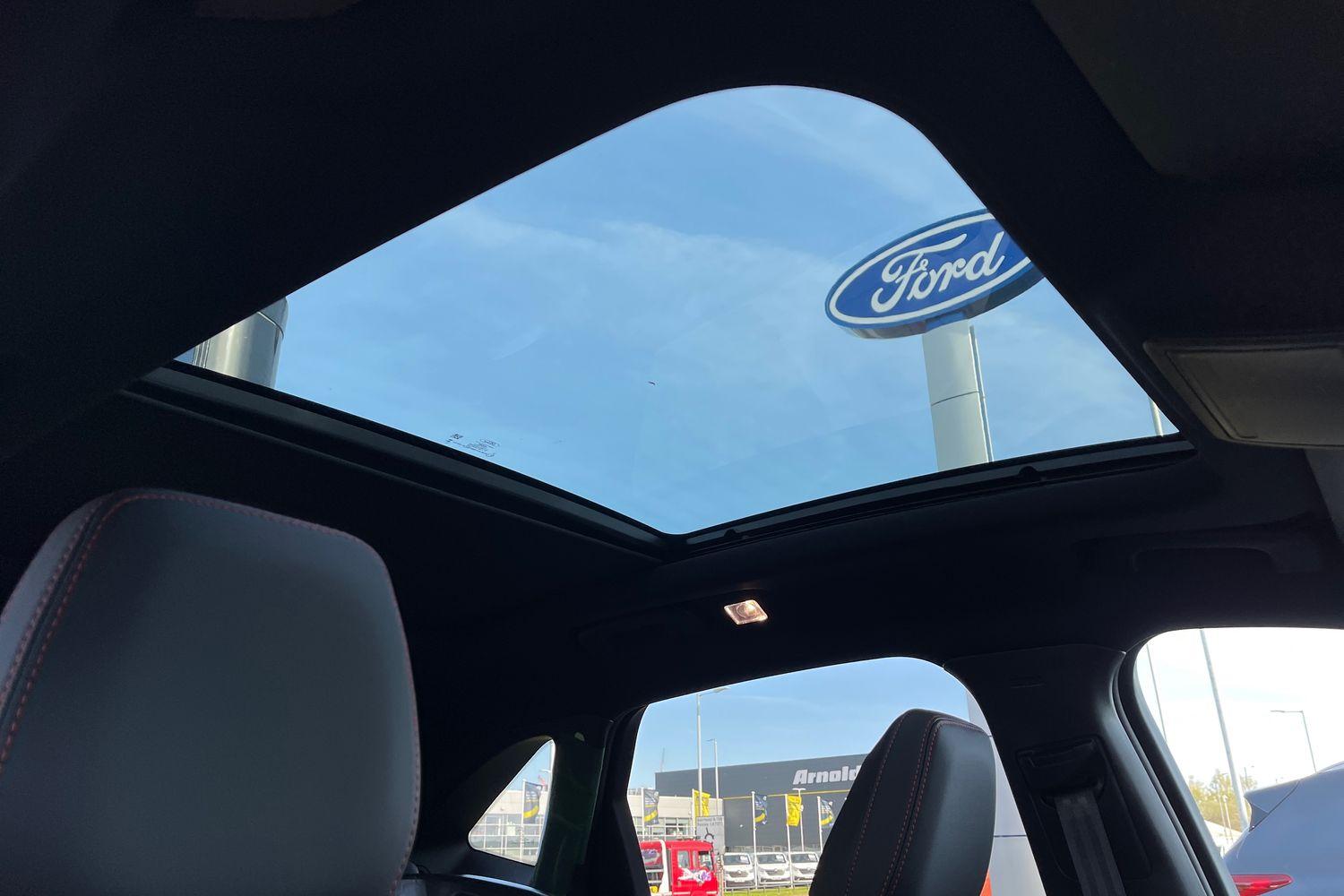 Ford KUGA Photo 38