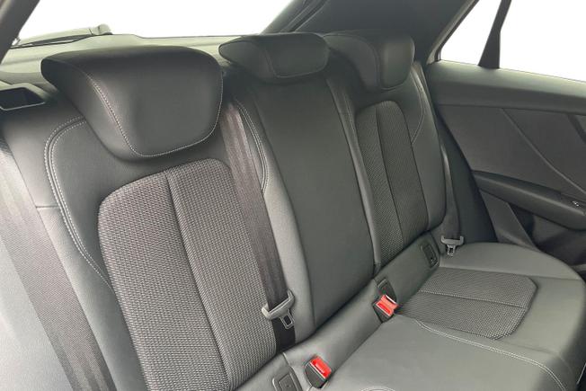 AUDI Q2 Photo 9