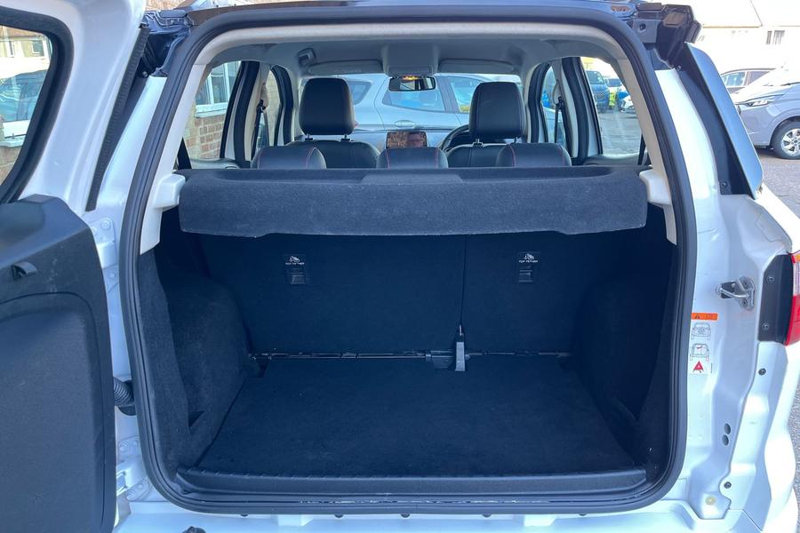 Ford ECOSPORT Photo autoimg-323b8b4e6cc5402ab5a2d4e5f348deb1c404c2e0.jpg
