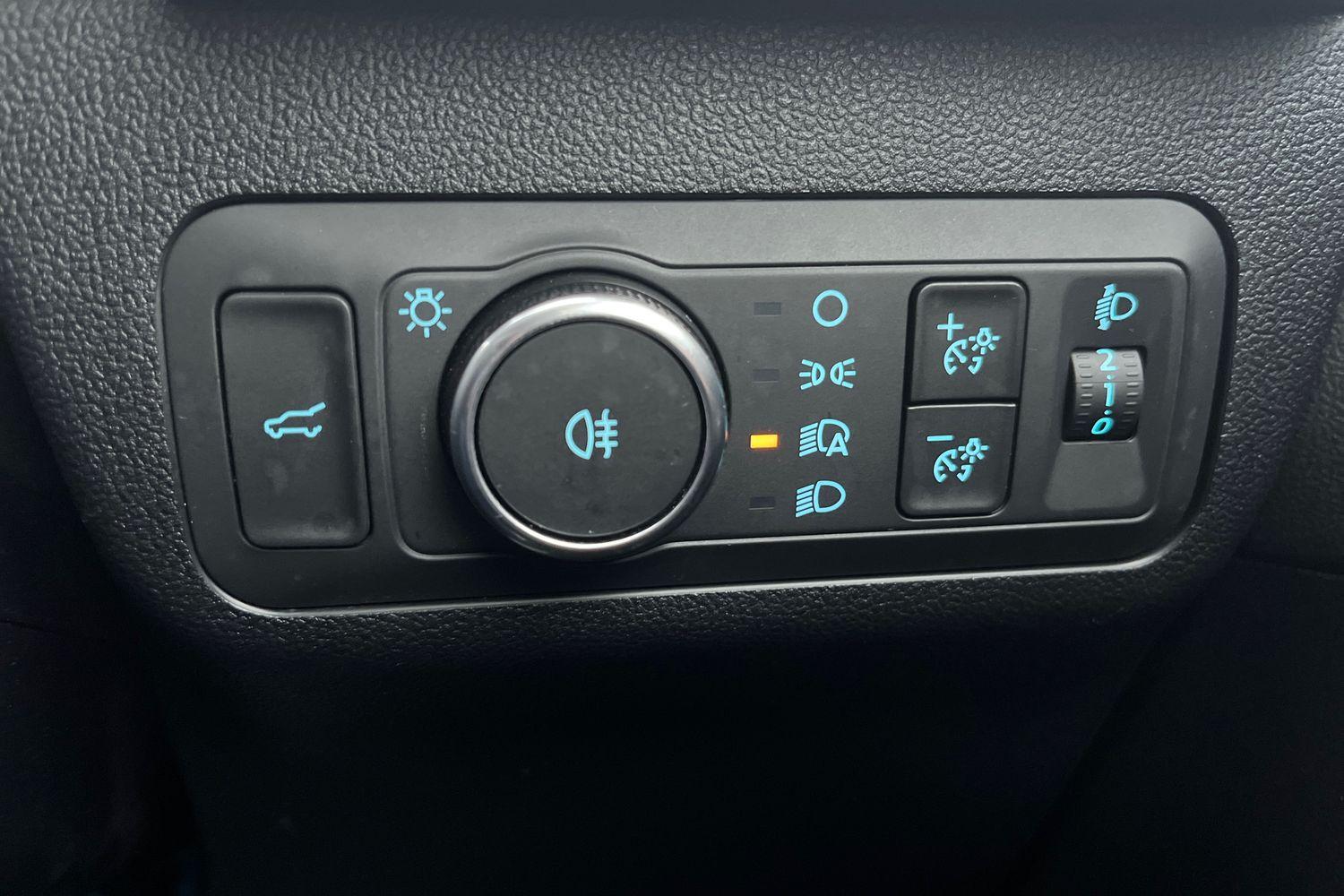 Ford KUGA Photo 31