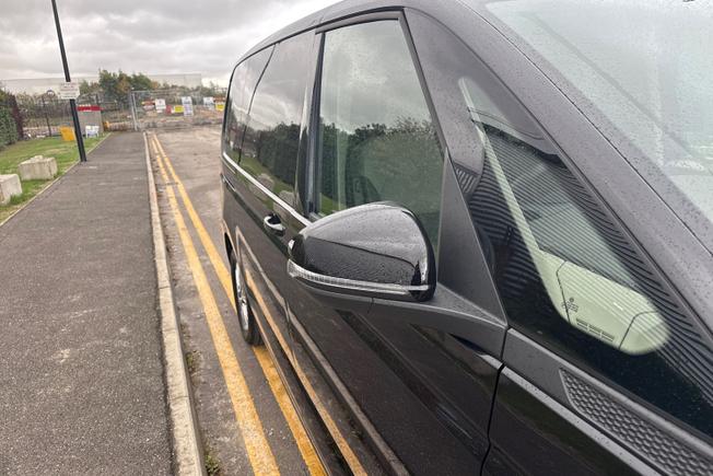 VOLKSWAGEN Multivan Photo 20