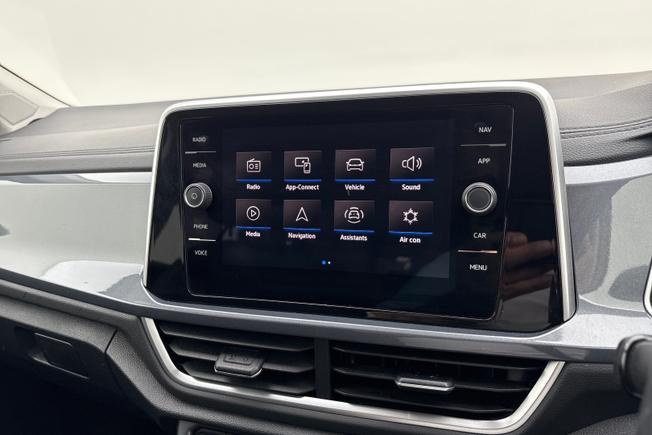 VOLKSWAGEN T-Roc Photo 24