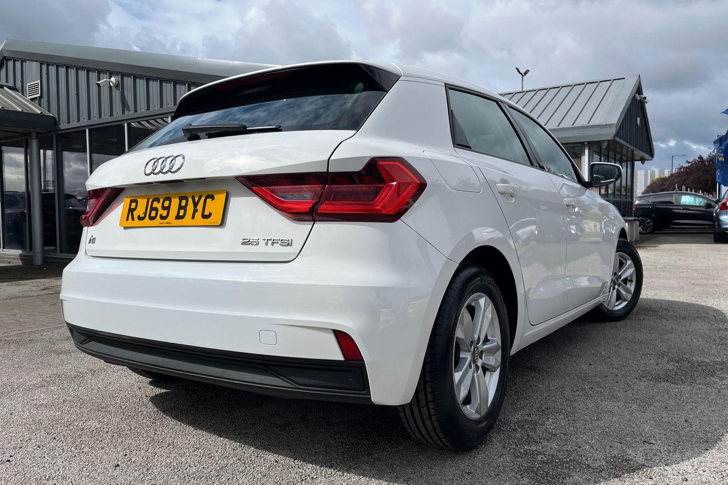 Audi A1 Photo 37