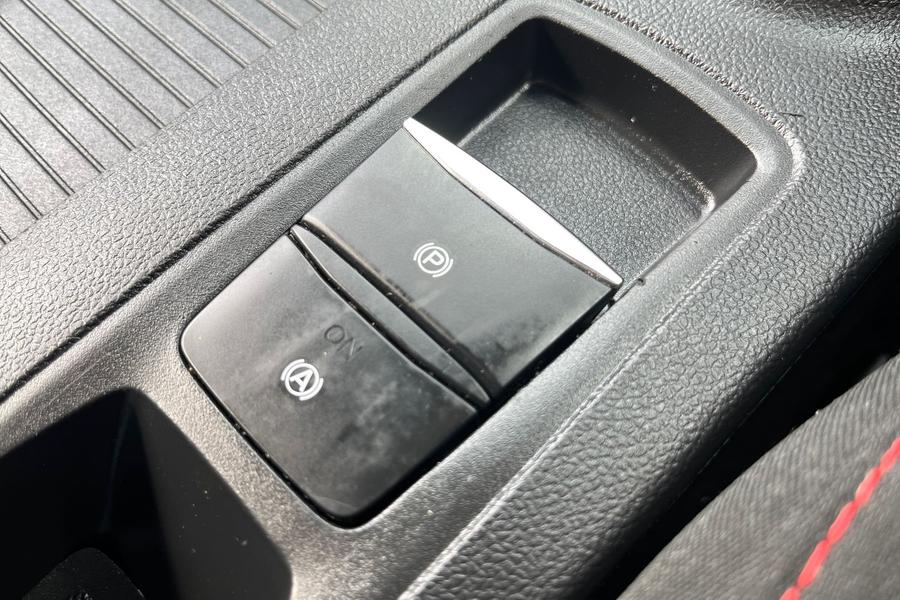 Ford FOCUS Photo autoimg-324567d81c13cd712645325d3aa91d0b4558c2d8.jpg