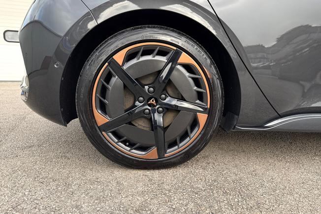 CUPRA BORN Photo 21