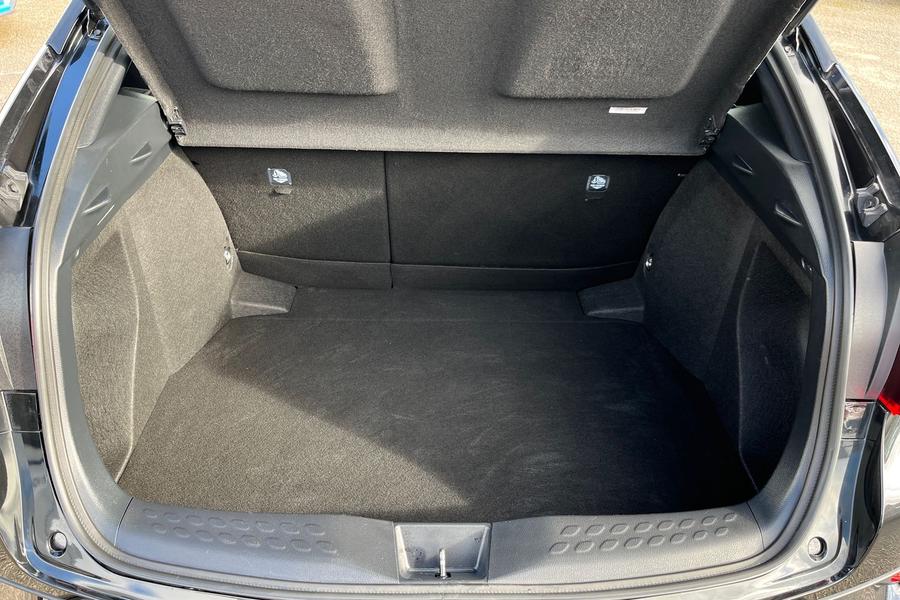 Toyota C-HR Photo autoimg-324846b2bf38140987901ab945d0d50fff4b051a.jpg