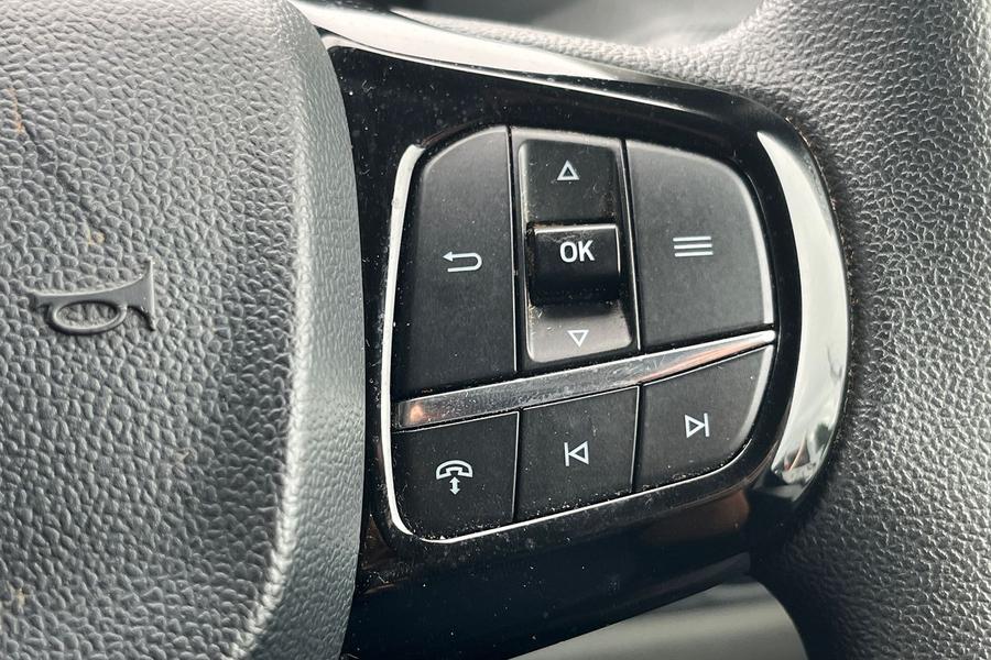 Ford TRANSIT CUSTOM Photo autoimg-324a96d9301d74f8f3ef31647da9440afa4c9d2a.jpg