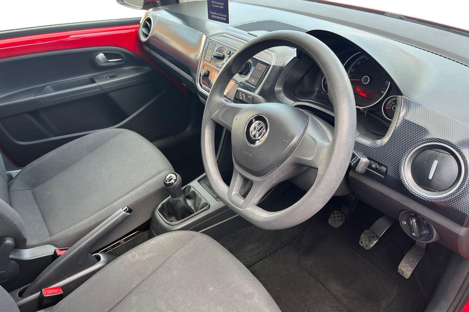 Volkswagen UP Photo 8