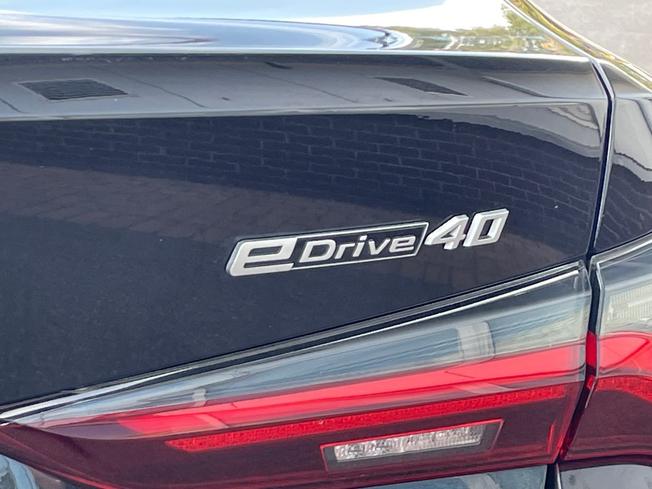 BMW I4 Photo 28