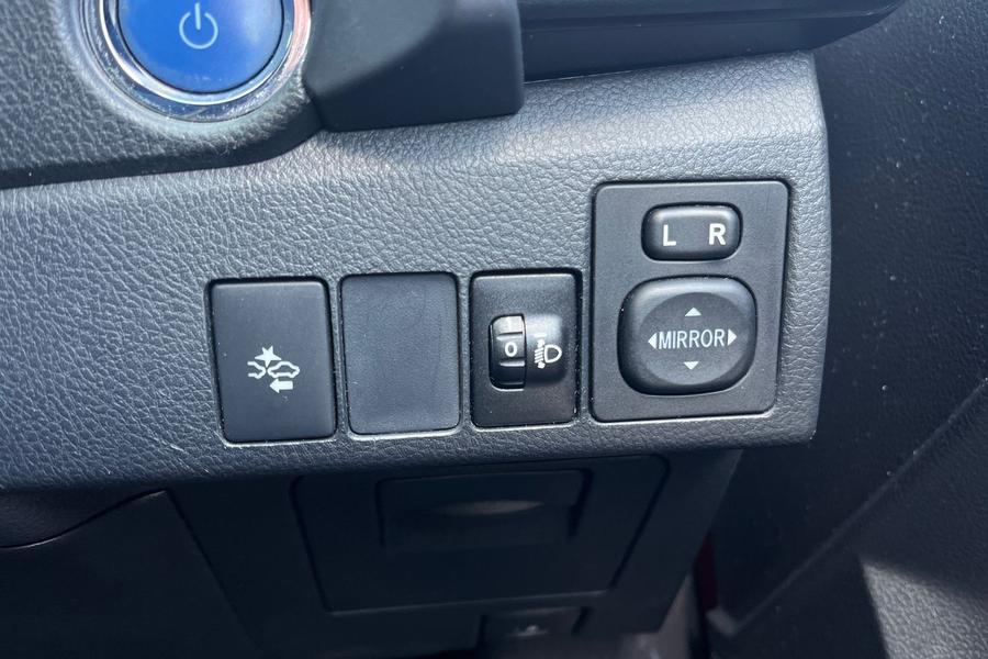 Toyota AURIS Photo autoimg-3255327af22ea7d7aa819b3d53784c764649b2c6.jpg