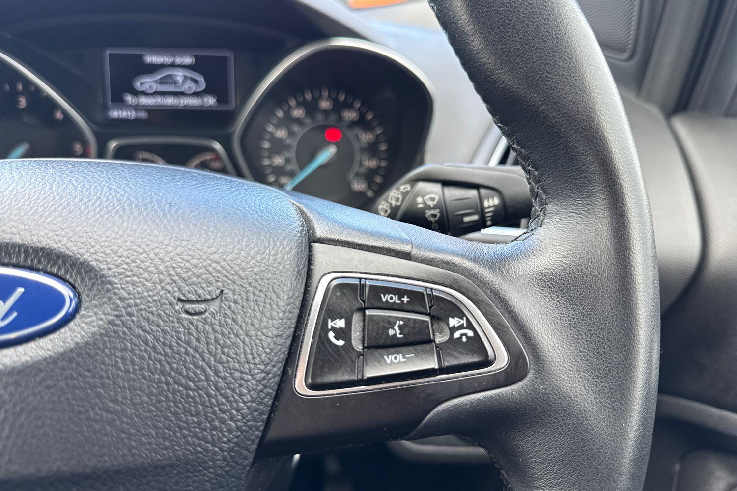 Ford KUGA Photo 36